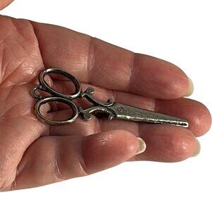 Vintage Hair Stylist Scissors Brooch Silver Tone Pin Sewing Barber Pendant